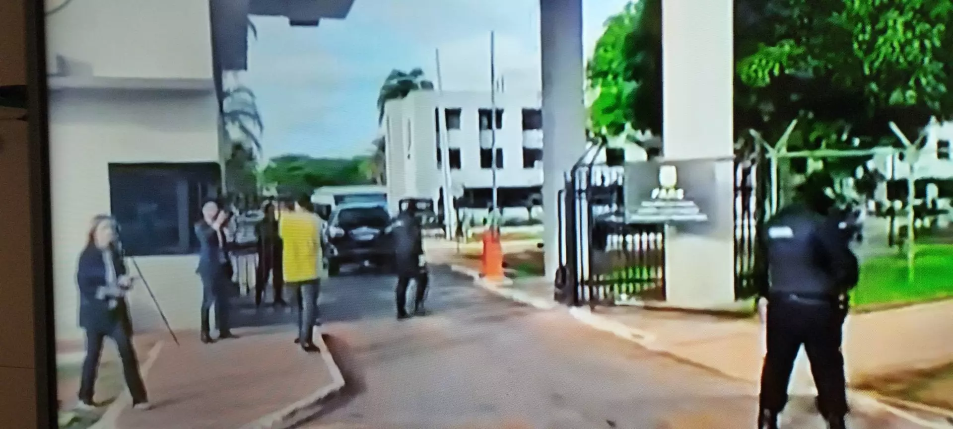 STF determina prisão preventiva de Jair Bolsonaro após violação de tornozeleira e risco de fuga